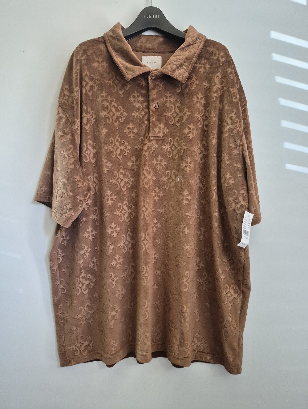 NWT PacSun Luxe Caramel Velour Scroll Print Oversized Polo Shirt Mens L